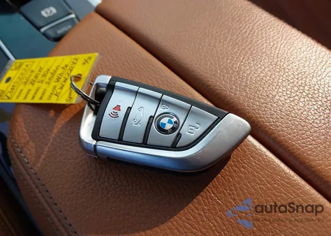 2019 BMW 540I xDrive z USA, uszkodzony, nr VIN WBAJE7C51KWW22142